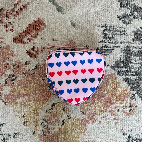 Like new Estee Lauder Heart Shaped Zip Cosmetic Bag with handle - Picture 7 of 12